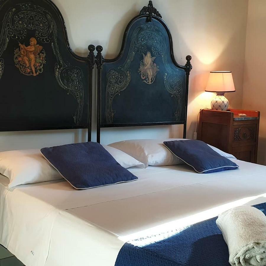 Villa Del Melograno Patti Eksteriør bilde