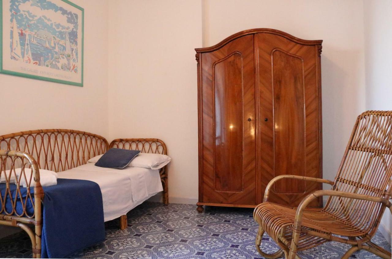 Villa Del Melograno Patti Eksteriør bilde